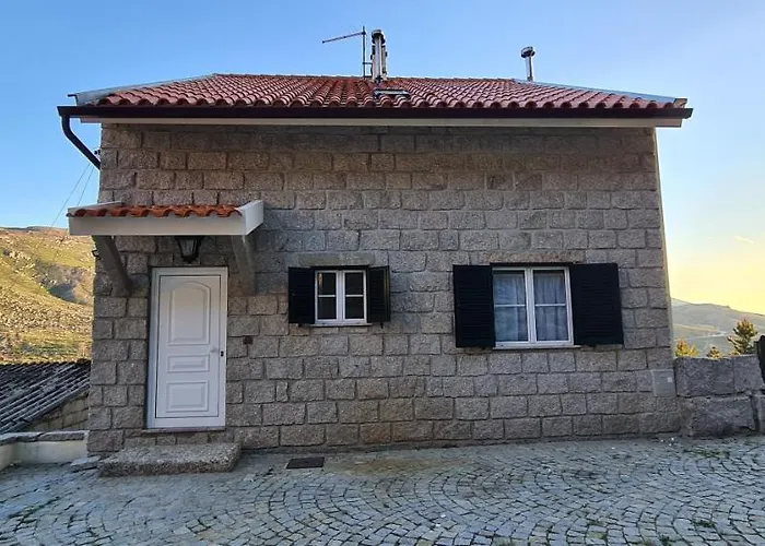 Casa Na Serra, Casa de Férias Sabugueiro (Guarda)